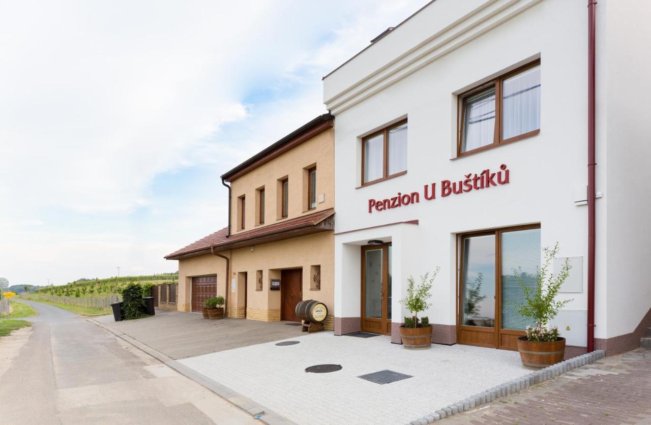 Penzion U Bustiku Sardice Bagian luar foto
